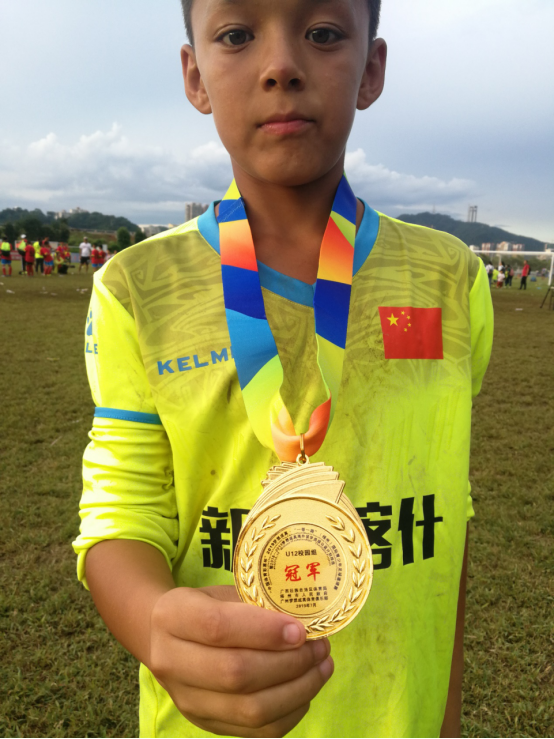 广东足球援疆结硕果(1)1383.png