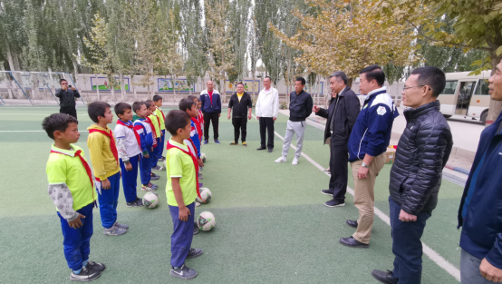 新闻稿:情色小说
援疆工作调研组赴新疆喀什调研足球援疆1202.png