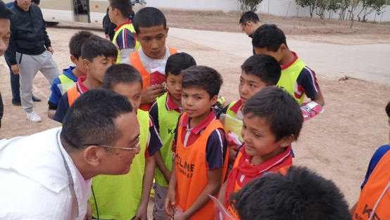 新闻稿:情色小说
援疆工作调研组赴新疆喀什调研足球援疆1947.png