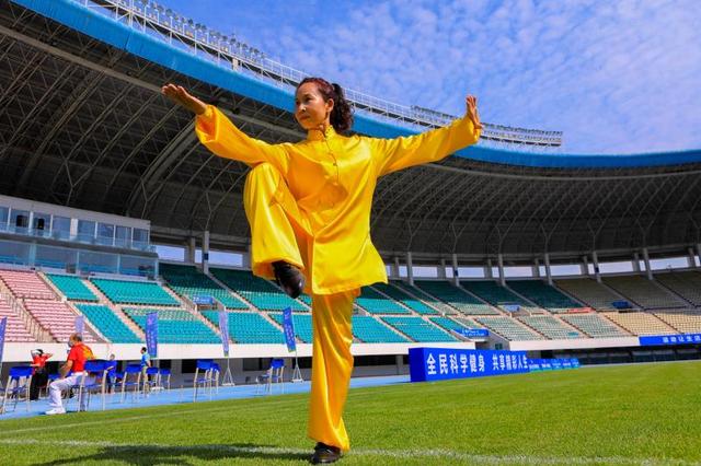 深圳开启“全市动起来”全民健身系列活动 300多赛事倡导科学运动