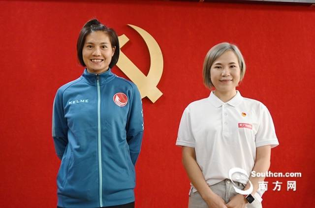 罗桂平（左）与郑莉斯（又）合影