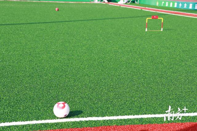 比赛场地清洁干净。陈立楷 摄 比赛场地清洁干净。陈立楷 摄