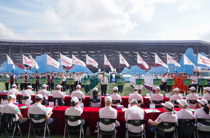 10月30日上午,广东省第十六届运动会暨第九届残疾人运动会疫情防控和医疗保障誓师大会暨应急演练在清远体育中心举行。清远日报记者 邱炜民 摄 10月30日上午,广东省第十六届运动会暨第九届残疾人运动会疫情防控和医疗保障誓师大会暨应急演练在清远体育中心举行。清远日报记者 邱炜民 摄
