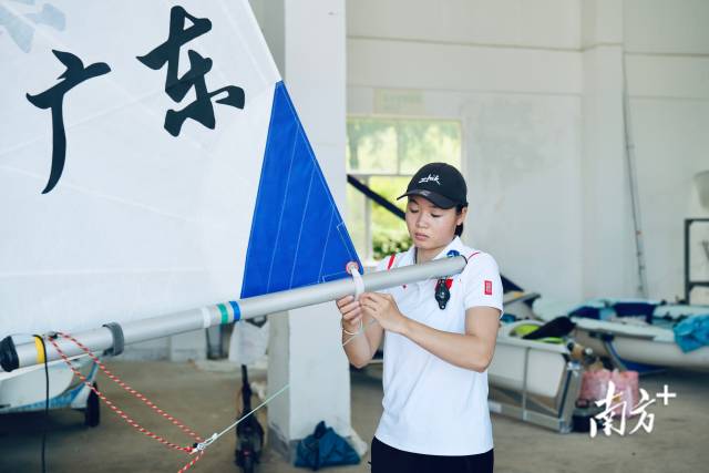 陈佳铭在准备训练。