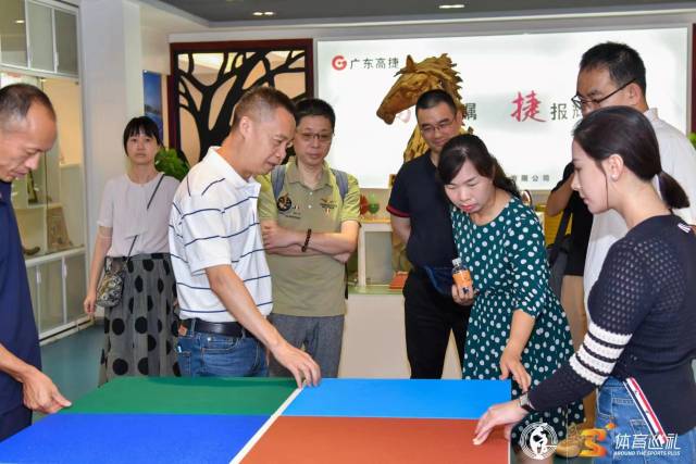 高捷体育的地坪展示。 高捷体育的地坪展示。