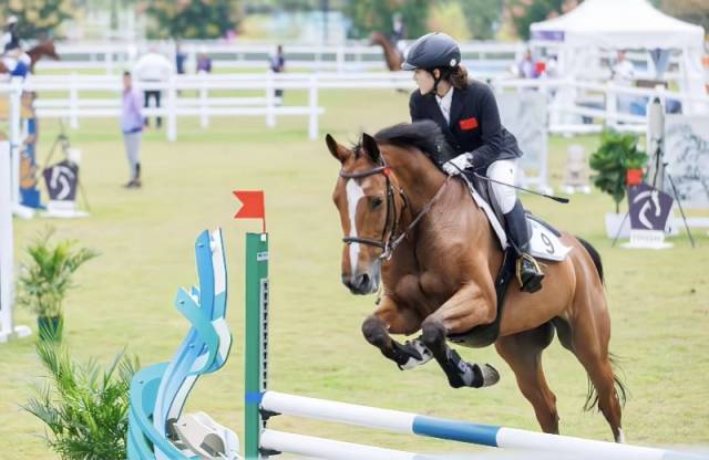 钟秀婷在现代五项比赛中。受访者供图