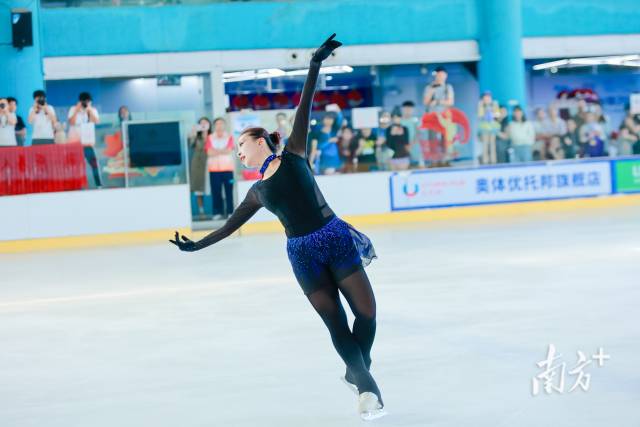 花样滑冰国家健将级运动员张溢轩。