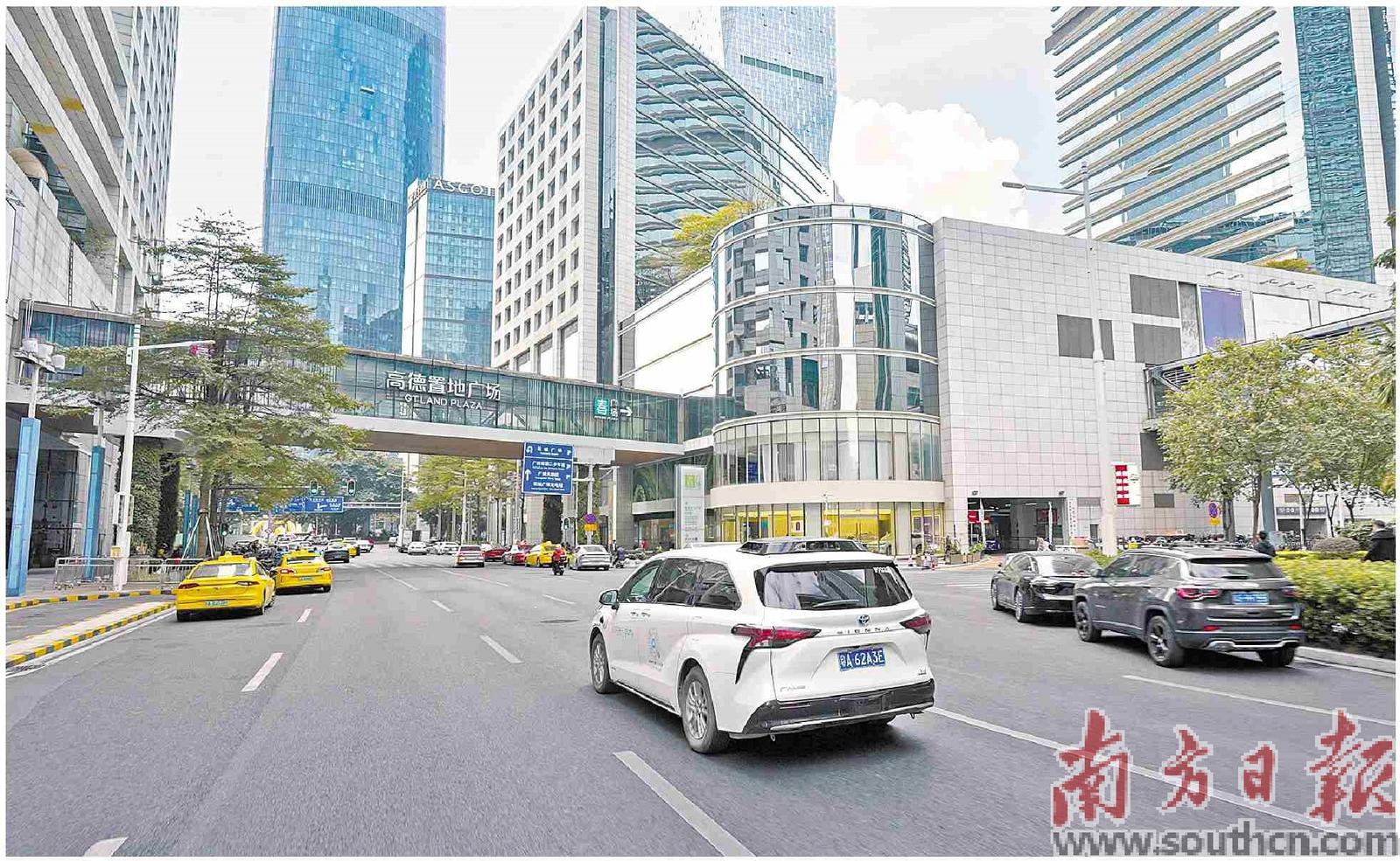 2月21日起,广州首次将自动驾驶Robotaxi开进广州市中心、机场和高铁站。